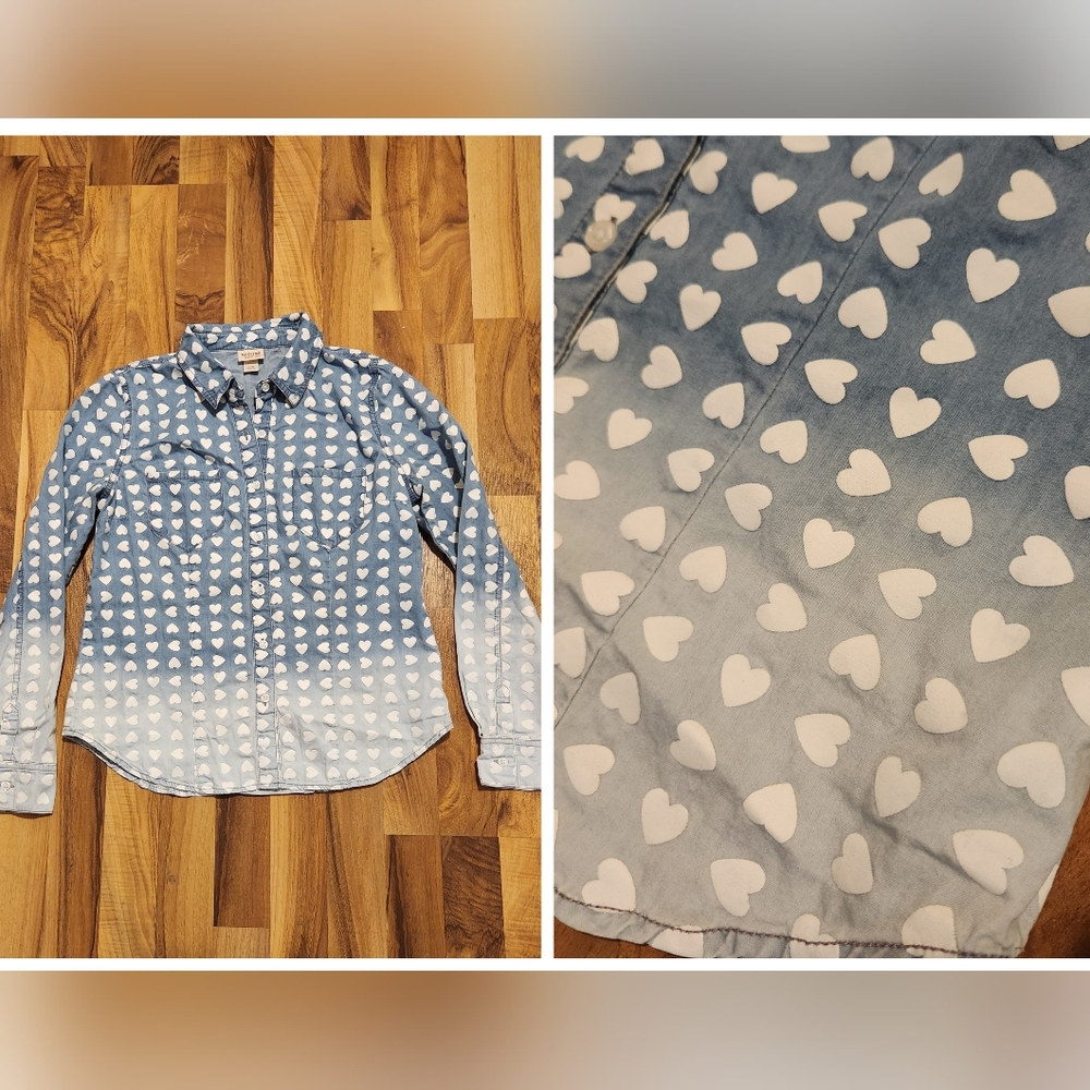 2/$10 Bleach faded button up jean shirt with hearts